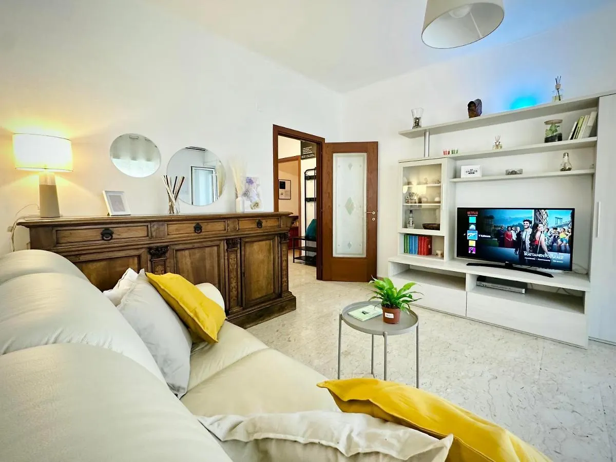 Max Apartment Rome Italy