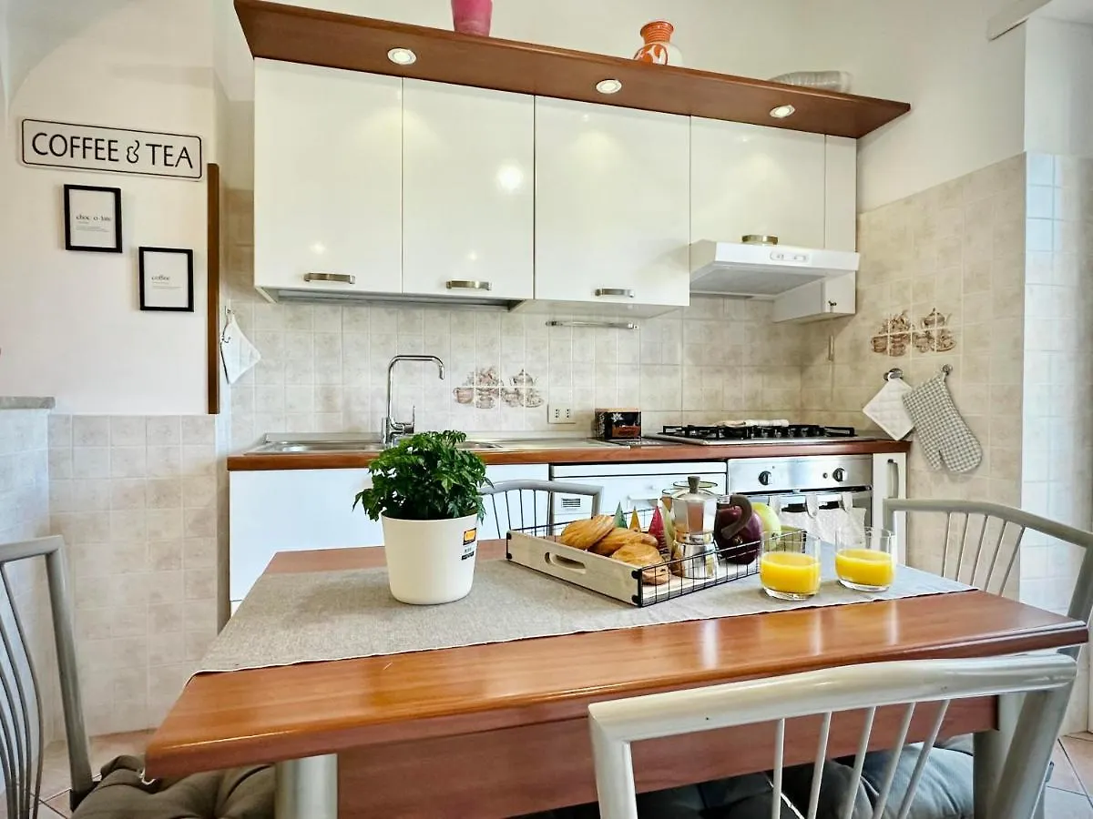 Max Apartment Rome Italy
